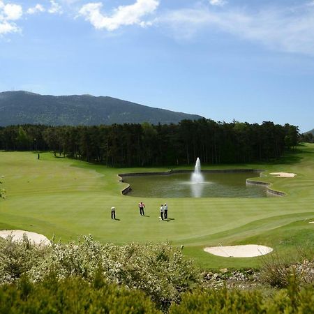 Chateau Et Golf De Taulane La Martre Dış mekan fotoğraf