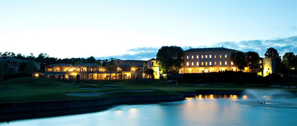 Chateau Et Golf De Taulane La Martre Dış mekan fotoğraf