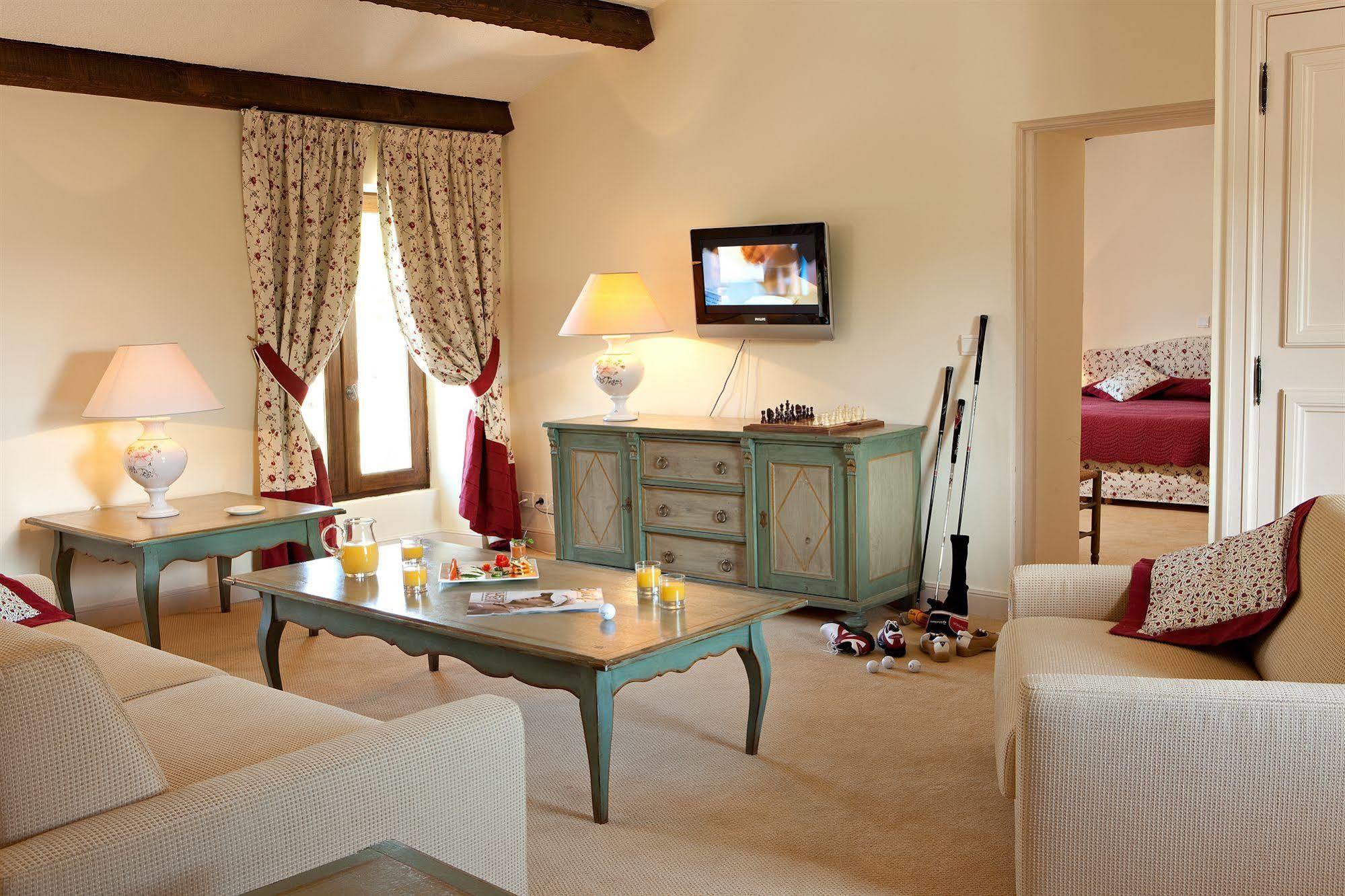 Chateau Et Golf De Taulane La Martre Dış mekan fotoğraf