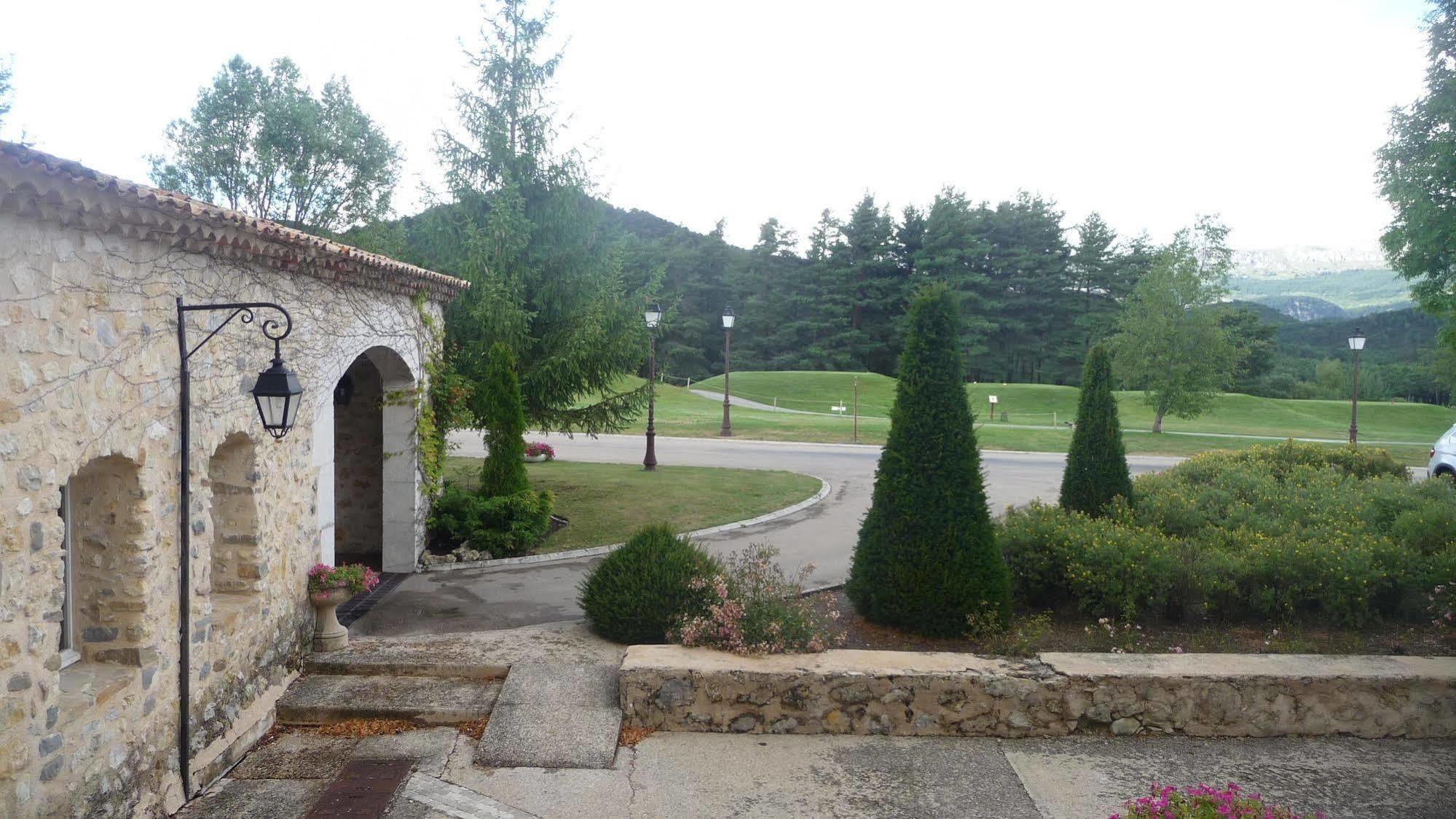 Chateau Et Golf De Taulane La Martre Dış mekan fotoğraf