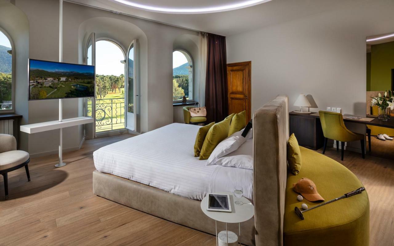 Chateau Et Golf De Taulane La Martre Dış mekan fotoğraf